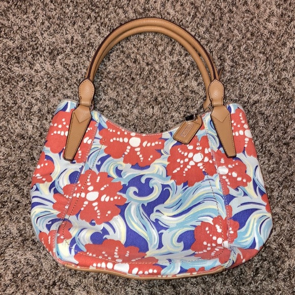 Relic Handbags - 🔥Floral Relic Shoulder Bag🔥 on sale